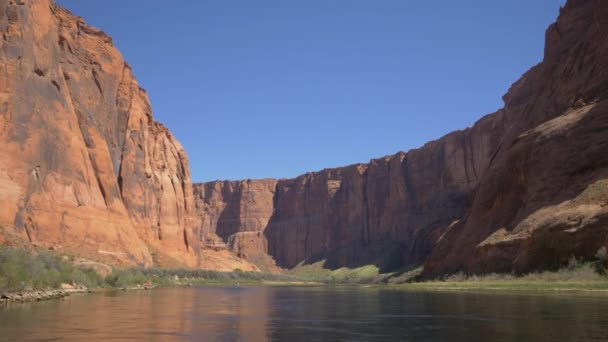 Río Colorado Fluye Través Cañón — Vídeos de Stock