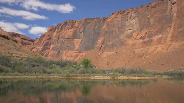 Río Colorado Acantilado Vertical — Vídeos de Stock