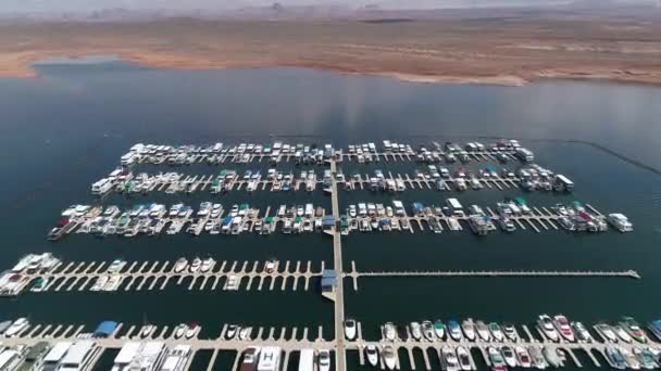 Vista Aérea Barcos Wahweap Bay — Vídeo de Stock