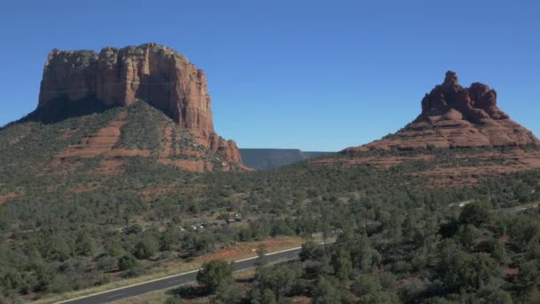 Vista Aérea Bell Rock Palacio Justicia Butte — Vídeo de stock