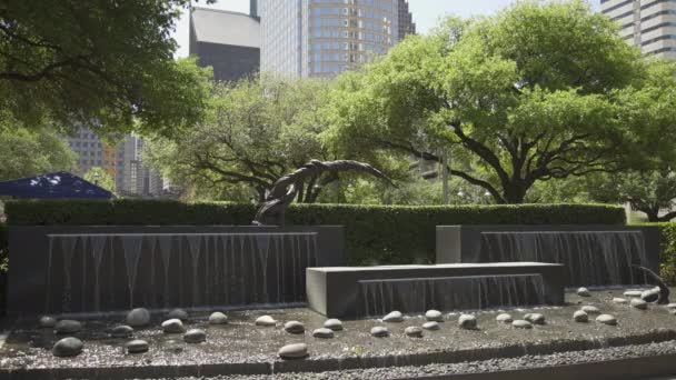 Touristen Gehen Einem Springbrunnen Vorbei Vereinigte Staaten Von Amerika — Stockvideo