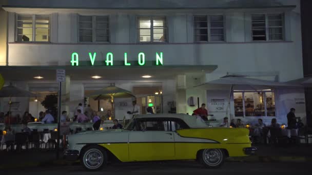 Publiken Avalon Hotel Usa — Stockvideo