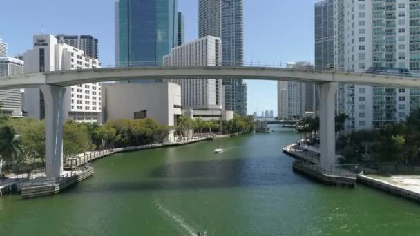 Вид Воздуха Мост Через Реку Майами — стоковое видео