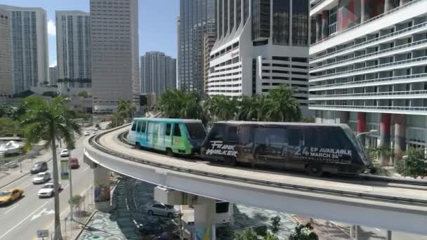 Aerial View Metro Mover Traveling Miami — Stock Video