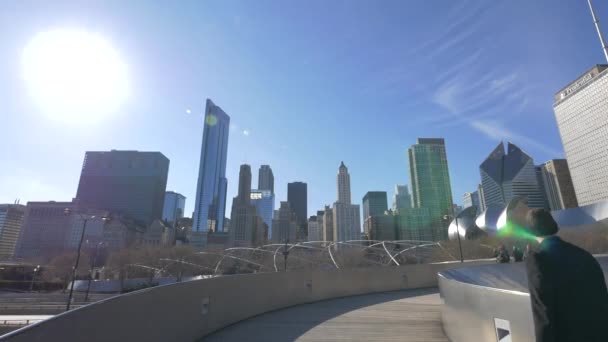 シカゴのBpブリッジから見た高層ビル — ストック動画