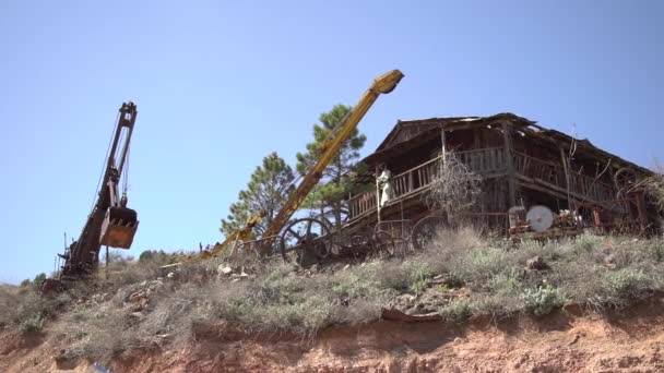 Construcción Antigua Equipo Minero Abandonado — Vídeos de Stock