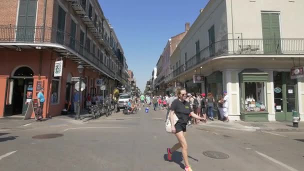 美利坚合众国新奥尔良拥挤的街道 — 图库视频影像