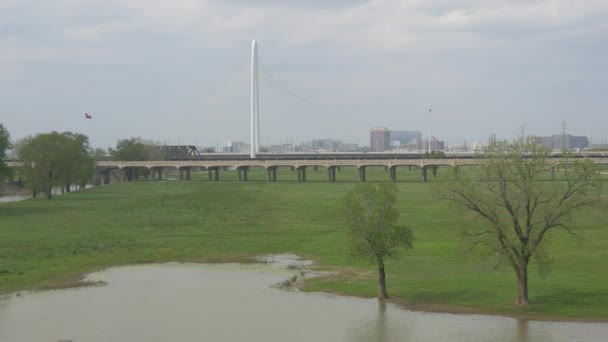 Margaret Hunt Hill Bridge Dallas — Video Stock