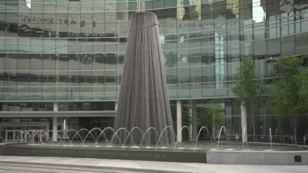 Brunnen Der Ersten Baptistenkirche Dallas — Stockvideo