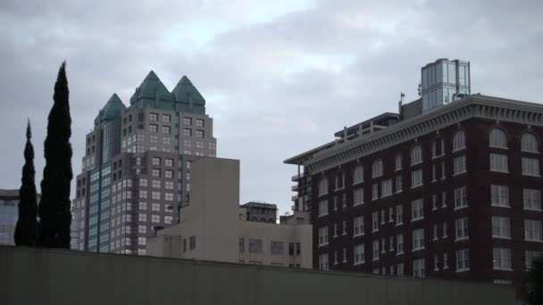 太阳信托中心和其他建筑物的顶部 — 图库视频影像