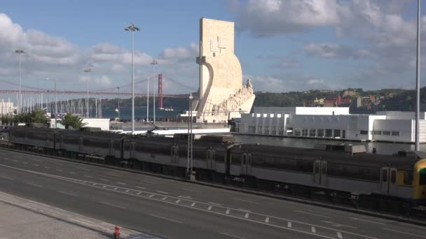 Brazil Avenue Nära Upptäcktsmonumentet — Stockvideo