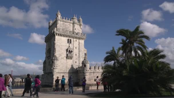 Touristes Visitant Belem Tower — Video