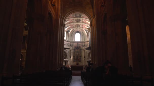 Catedral Pasillo Iglesia Católica Romana — Vídeos de Stock