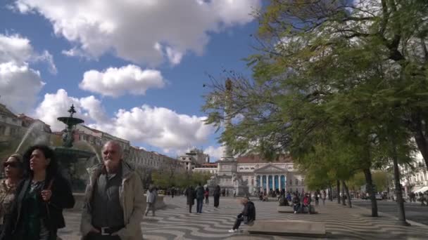 Mensen Lopen Het Rossio Plein — Stockvideo