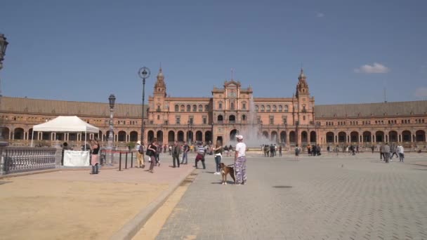 Walking Central Building Plaza Espana — Stock Video