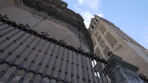 Baixo Ângulo Catedral Com Torre Sino — Vídeo de Stock