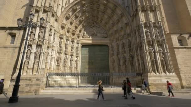 Inclinazione Della Facciata Una Cattedrale — Video Stock