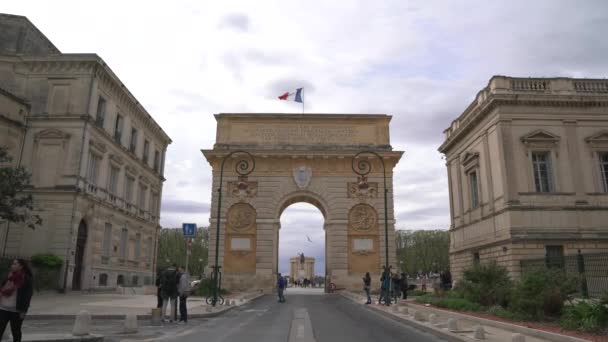 Porte Peyrou Και Σημαία Της Γαλλίας — Αρχείο Βίντεο