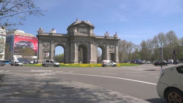 Puerta Alcala Madridban — Stock videók