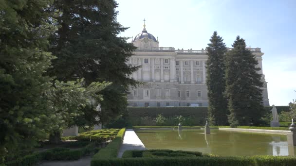 Palacio Real Los Jardines Sabatini — Vídeo de stock