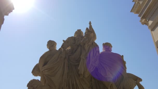 Статуи Солнечном Свете — стоковое видео