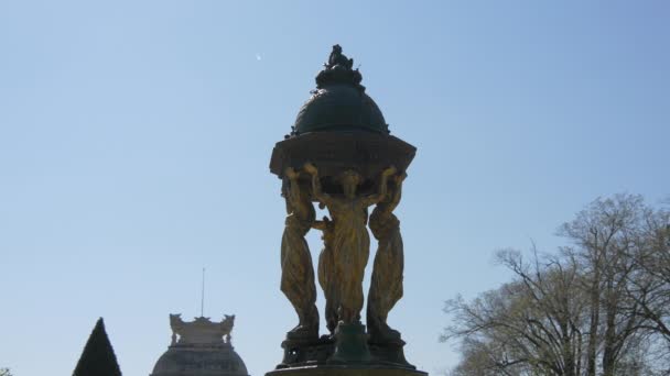 Estatuas Cielo Azul — Vídeo de stock