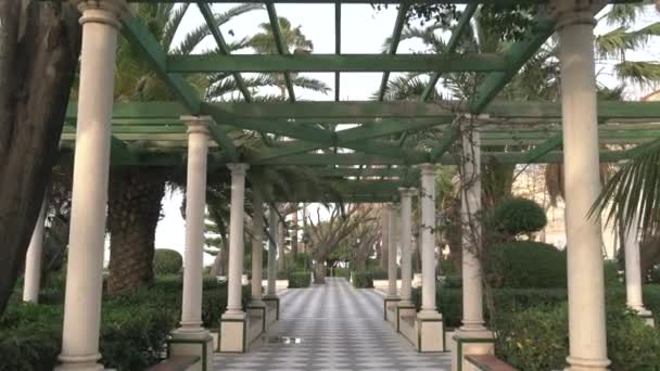 Eine Pergola Park — Stockvideo