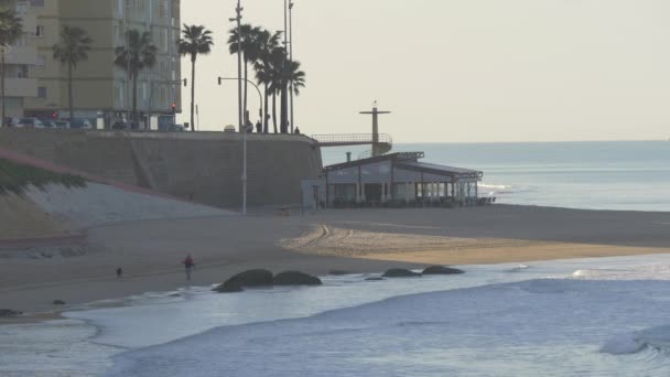 Uma Praia Perto Edifícios — Vídeo de Stock