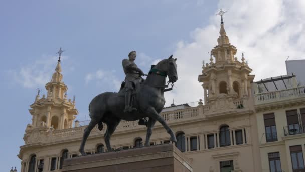 Statua Don Gonzalo Fernandez — Video Stock