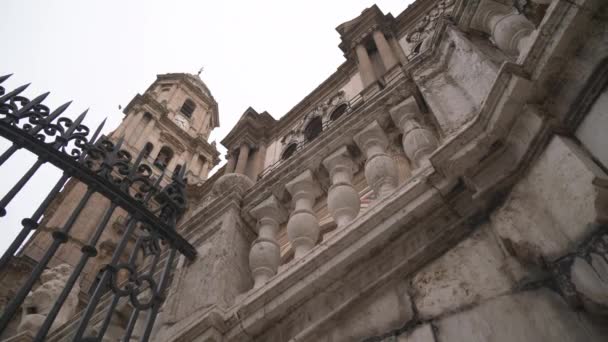 Baixo Ângulo Catedral Málaga — Vídeo de Stock