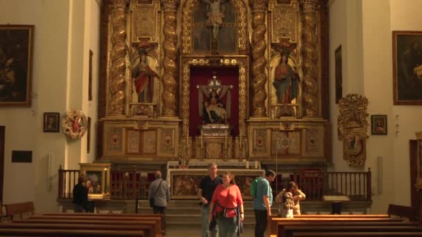Santa Maria教堂的内部 — 图库视频影像