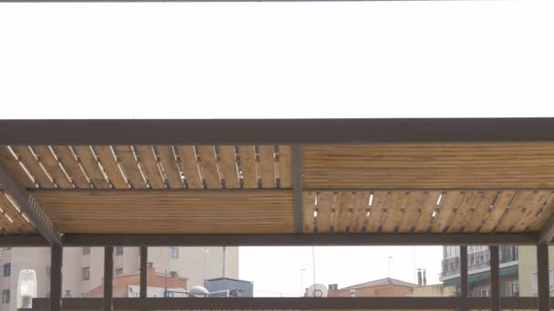 Pergola Een Stad — Stockvideo