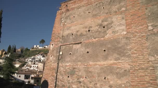 Edificios Una Iglesia Una Colina — Vídeos de Stock