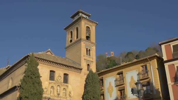 Torre Edificios Iglesia San Gil Santa Ana — Vídeo de stock