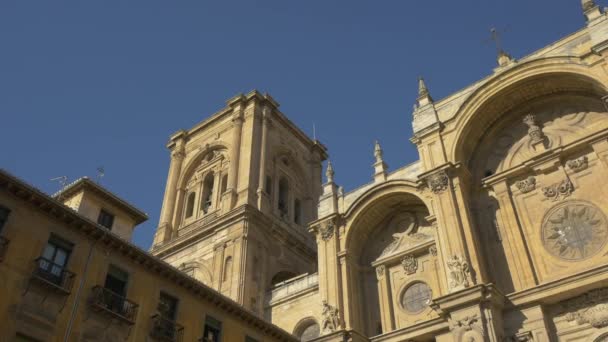 Tornet Och Fasaden Granadas Katedral — Stockvideo