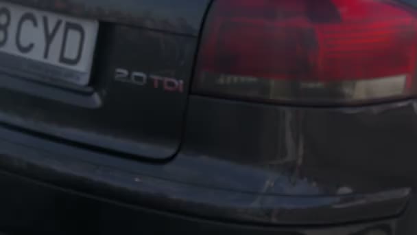 Verificat Coches Iniciando Carrera Dejando Humo Atrás — Vídeo de stock