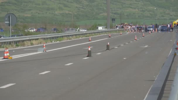 Cones Estrada Asfalto — Vídeo de Stock