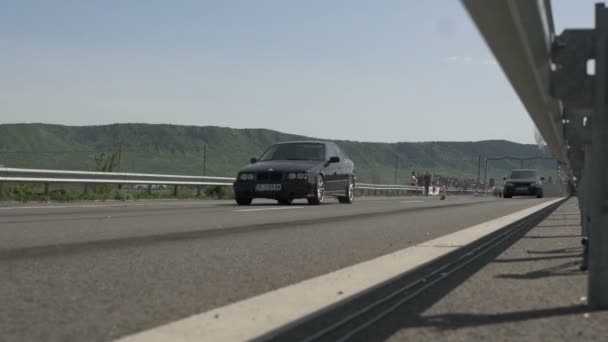 两辆黑色赛车 — 图库视频影像