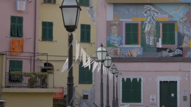 Laternenmasten Und Wandmalereien Italien — Stockvideo