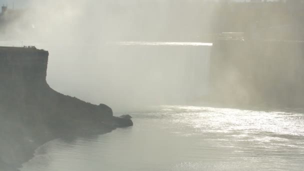 Nebel Über Dem Fluss — Stockvideo