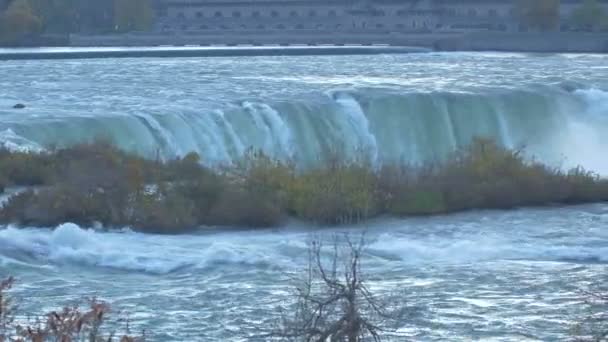 Water Flowing Niagara Falls — Stockvideo