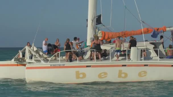 Navigating Bebe Boat — Stock Video