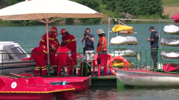 Squadra Medica Che Partecipa Alle Esercitazioni Soccorso — Video Stock