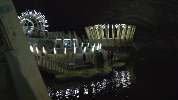 Pabellones Botes Anclados Turda Salt Mine — Vídeo de stock