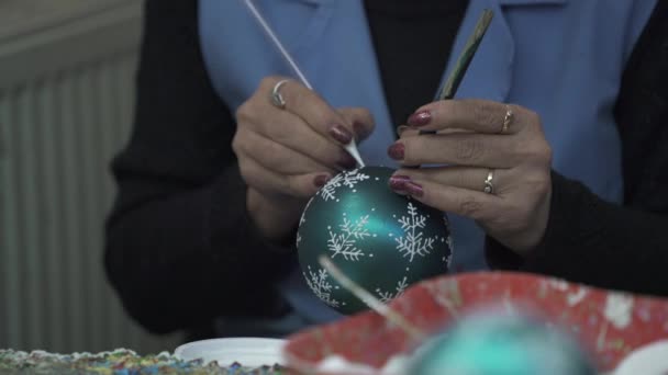 クリスマスのガラスの世界を製造する — ストック動画