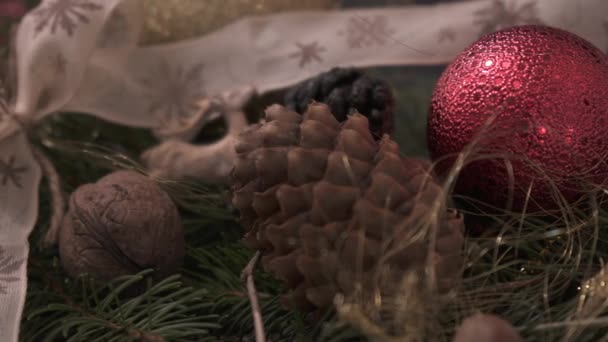 Close Van Een Kerstversiering — Stockvideo