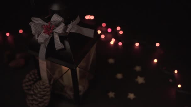 Lampe Zur Weihnachtszeit Geschmückt — Stockvideo