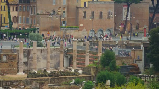 Turyści Zwiedzający Rzymskie Ruiny Rzym — Wideo stockowe