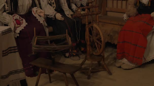 Mittelalterliches Spinnrad Museum — Stockvideo