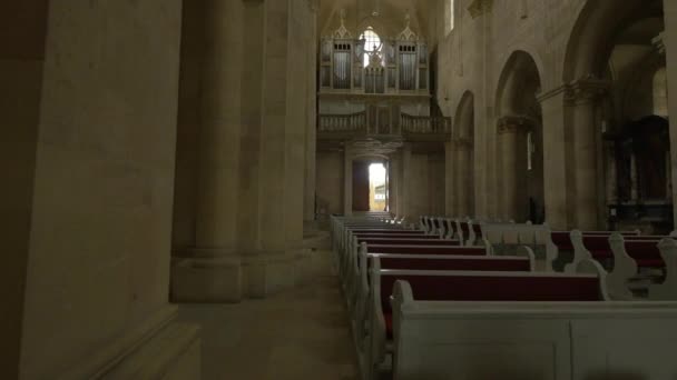 Εσωτερικό Της Ρωμαιοκαθολικής Εκκλησίας Στην Alba Iulia — Αρχείο Βίντεο